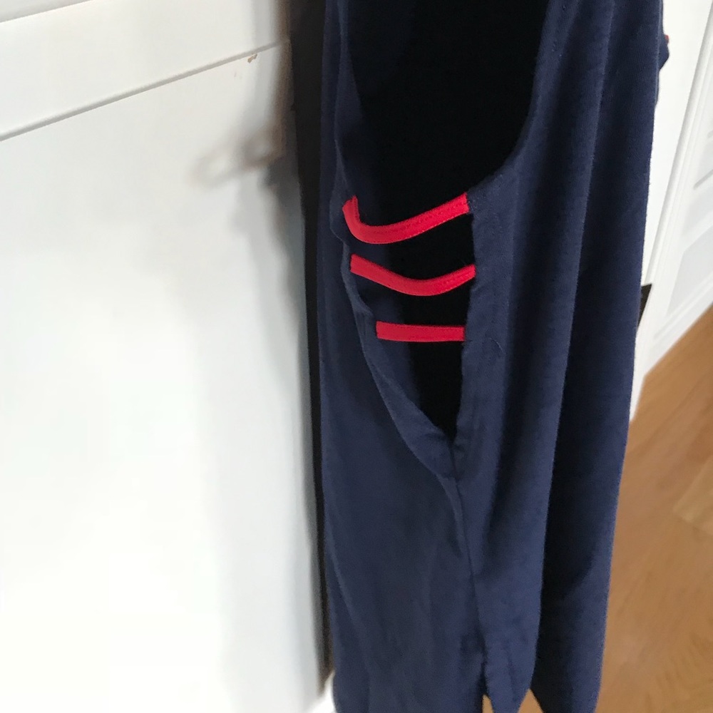 Muscle tank - Picture 2 of 2